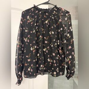 Madewell Smocked Mockneck Top in the black "Backyard Blooms"